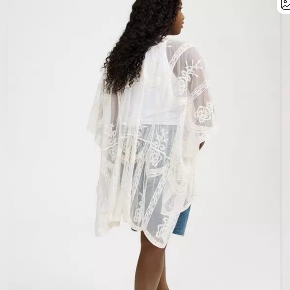 Torrid Cream Embroidered Mesh Ruana - Picture 2 of 7